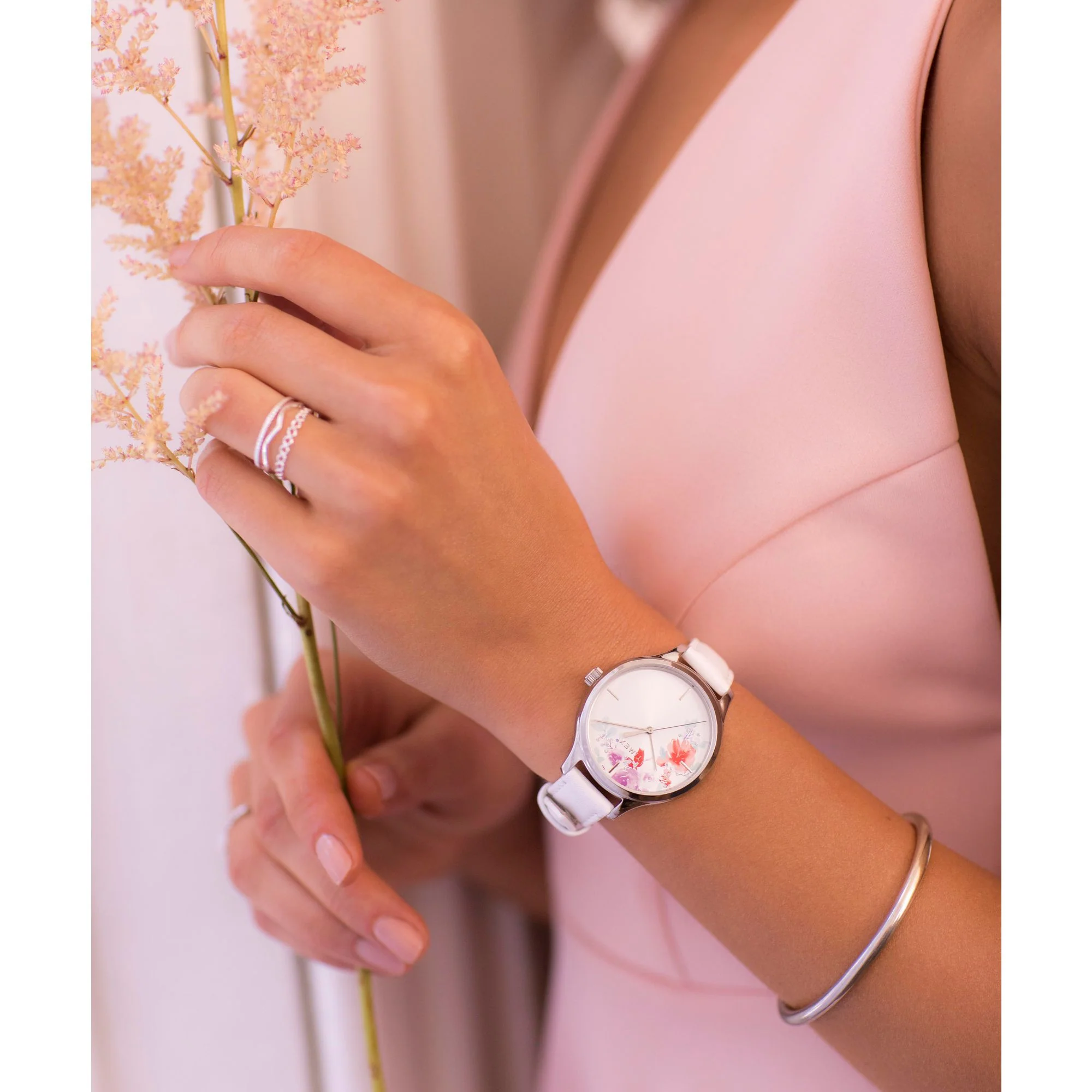 TIMEX Crystal Women White Round Dial Analog Watch - TW2R66800UJ - Image 5