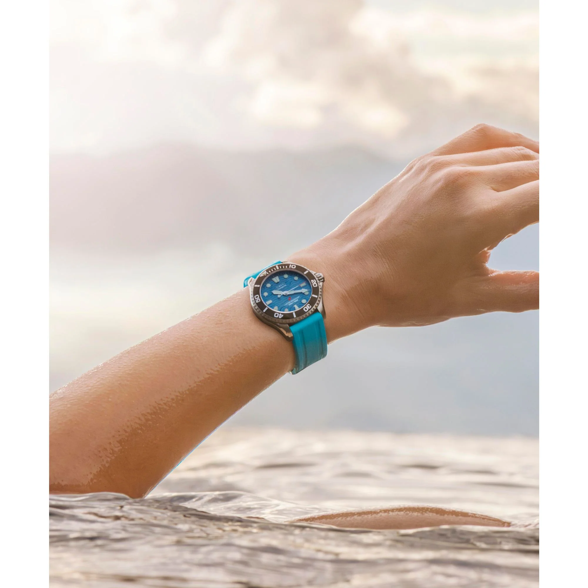 TIMEX Deep Water Meridian Blue Round Dial Analog Unisex's Watch - TW2Y40400UJ - Image 8