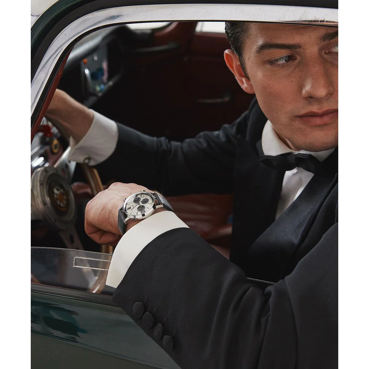 TIMEX Marlin Analog watch for man with Silver Round Dial & Black Leather Strap Band Water Resistant Men's Wrist Watches - TW2W10300UJ - Image 7